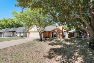 1061 Brookside Dr, Cedar Hill, TX 75104