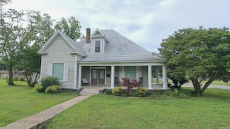 320 E 4th St, Lonoke, AR 72086