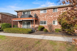 18 Fountain Ln Unit 2, South Weymouth, MA 02190