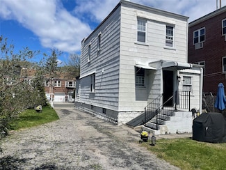 5844 78th Ave, Ridgewood, NY 11385