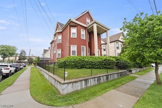47 Mahar Ave, Clifton, NJ 07011