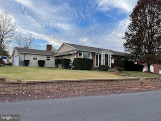 27 Clearview Ave, Bloomsburg, PA 17815
