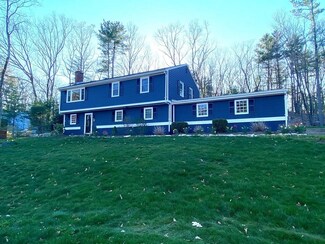 11 Forest St, Medfield, MA 02052