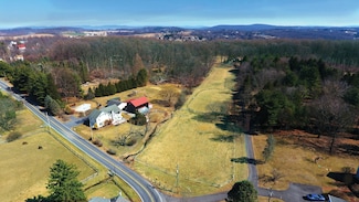 740 Mohns Hill Rd, Reading, PA 19608