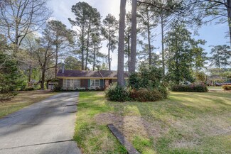 802 Spring Valley Rd, Wilmington, NC 28405