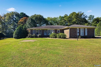 104 Creighton Dr, Athens, AL 35613