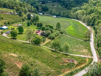 74 Saturn Ct, Clyde, NC 28721