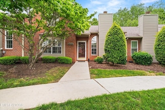 5039 Griffins Gate Ln, Knoxville, TN 37912