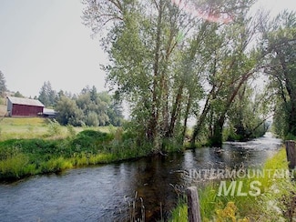2671 W Fork Rd, Fruitvale, ID 83612