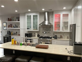 1020 Collingtree St, Las Vegas, NV 89145