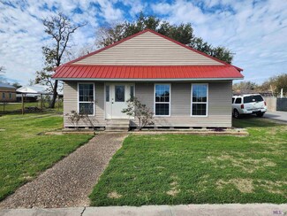 2002 S Bayou Dr, Golden Meadow, LA 70357