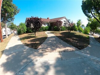 948 Uclan Dr, Burbank, CA 91504