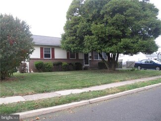 516 Preston Ln, Hatboro, PA 19040