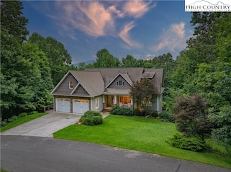 142 Fairway Oaks Dr, West Jefferson, NC 28694