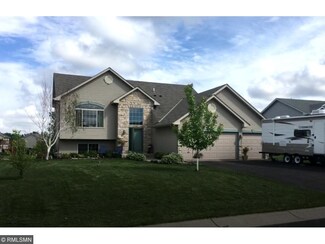 1375 Birch Dr, Mayer, MN 55360