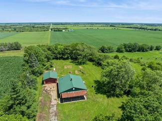 2003 Atwood Ave, Nichols, IA 52766