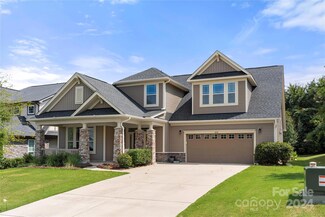 1218 Kings Grove Dr, York, SC 29745