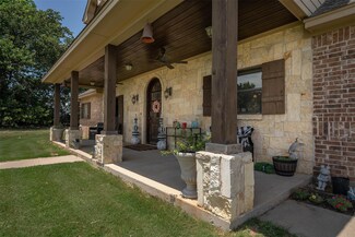 1555 E Blackjack Rd, Pilot Point, TX 76258