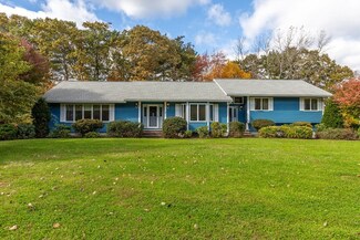 14 Aaron Dr, Topsfield, MA 01983