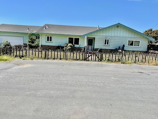 7 Valdez Ln, Watsonville, CA 95076