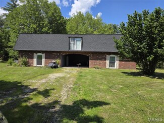 478 W Batchtown Rd, Batchtown, IL 62006