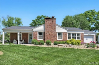 51 Tulip Dr, Saint Louis, MO 63119