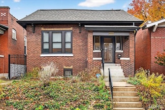 3932 Humphrey St, Saint Louis, MO 63116