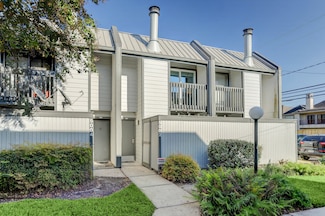 5002 Glenmont Dr, Houston, TX 77081