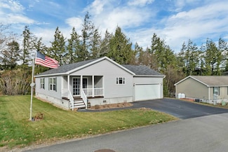 54 Mansfield Woods Way, New Hampton, NH 03256
