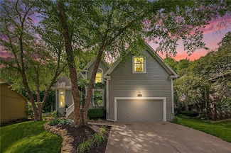 6710 Red Oak Dr, Shawnee, KS 66217
