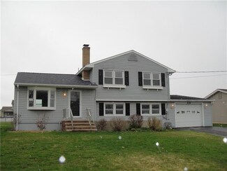 221 Piper Dr, Ford City, PA 16226