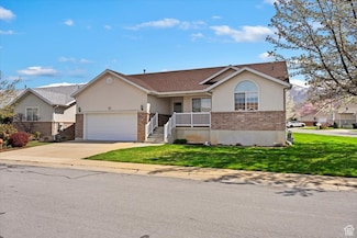 32 Belmore Dr, Kaysville, UT 84037