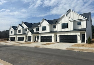209 Starr Cir, Stockbridge, GA 30281