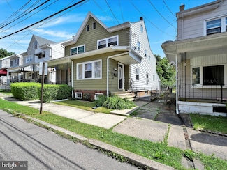 35 S Center St, Frackville, PA 17931