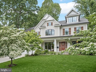 8206 Thoreau Dr, Bethesda, MD 20817