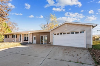 2308 Valley Park Rd, Fenton, MO 63026
