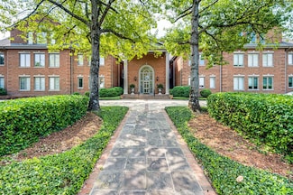 3733 W End Ave Unit 200, Nashville, TN 37205