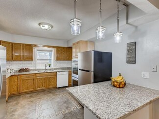 820 18 1 2 Ave NE, Minneapolis, MN 55418