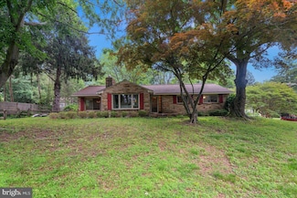 1 High Acres Dr, Ewing, NJ 08628