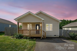 465 Quinn Hill Ln, Mars Hill, NC 28754