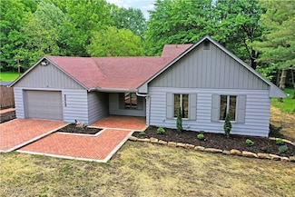 8848 King Graves Rd NE, Warren, OH 44484