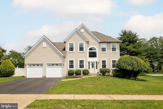107 Fairway Dr, Langhorne, PA 19047