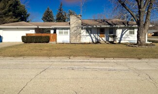 1347 Sundown Dr, Aurora, IL 60506