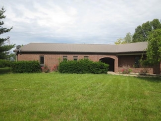 22491 K-16 Hwy, Holton, KS 66436