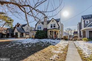 629 Georges Ln, Ardmore, PA 19003