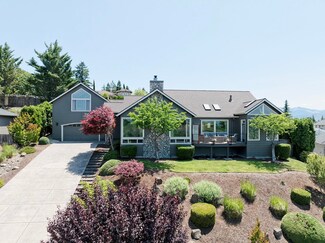 4132 Tamarack Dr, Medford, OR 97504