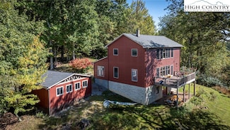1512 Quillen Ridge Rd, Mouth of Wilson, VA 24363