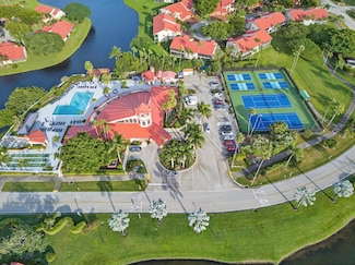 7548 Lexington Club Blvd Unit B, Delray Beach, FL 33446