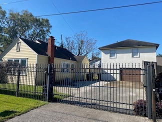1911 Bradshaw St Unit A, Houston, TX 77008