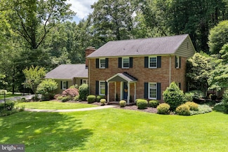 2 Chickory Ct, Glen Arm, MD 21057